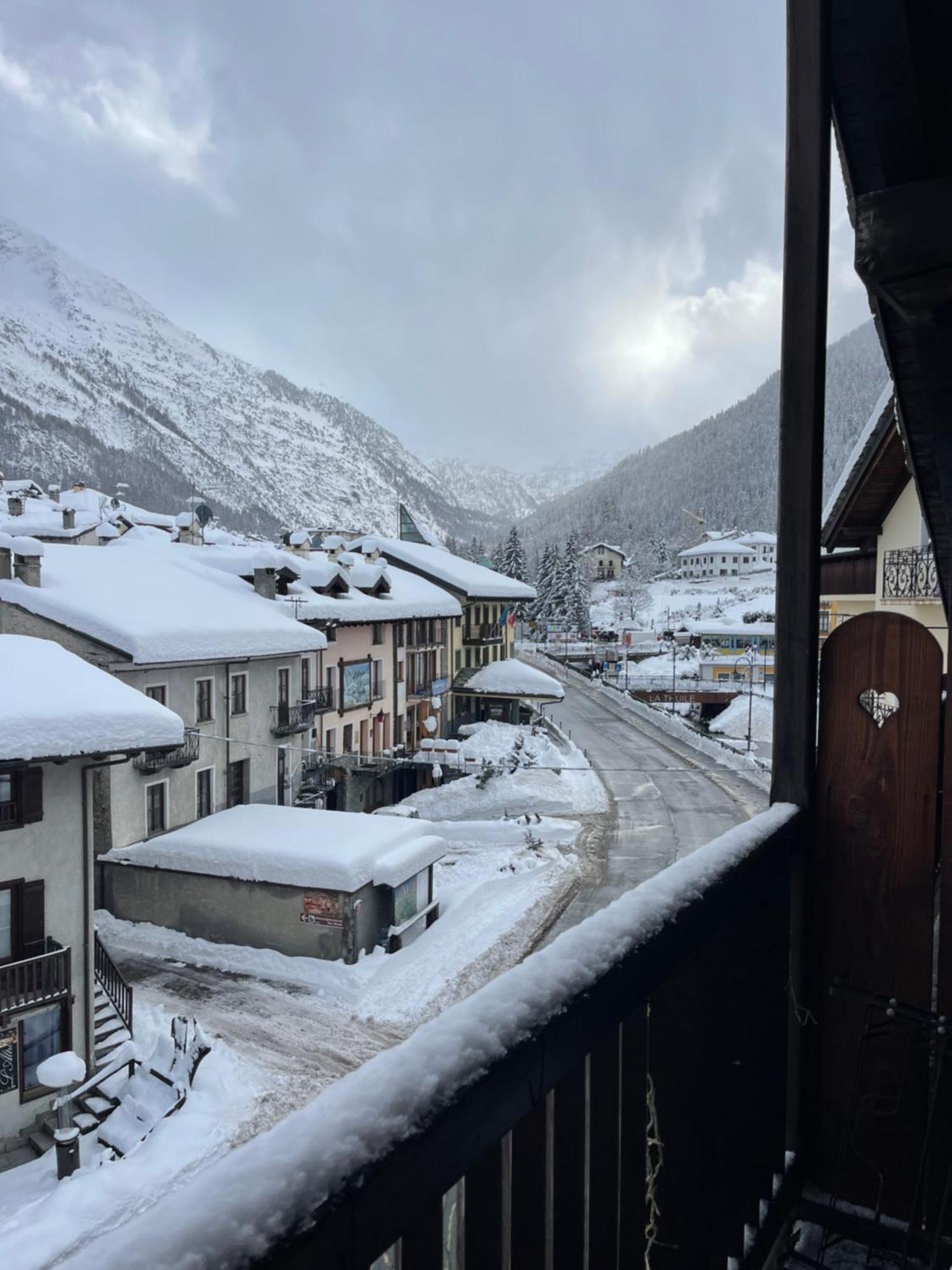 Bed and Breakfast Lthorses & Dreams La Thuile Exterior foto