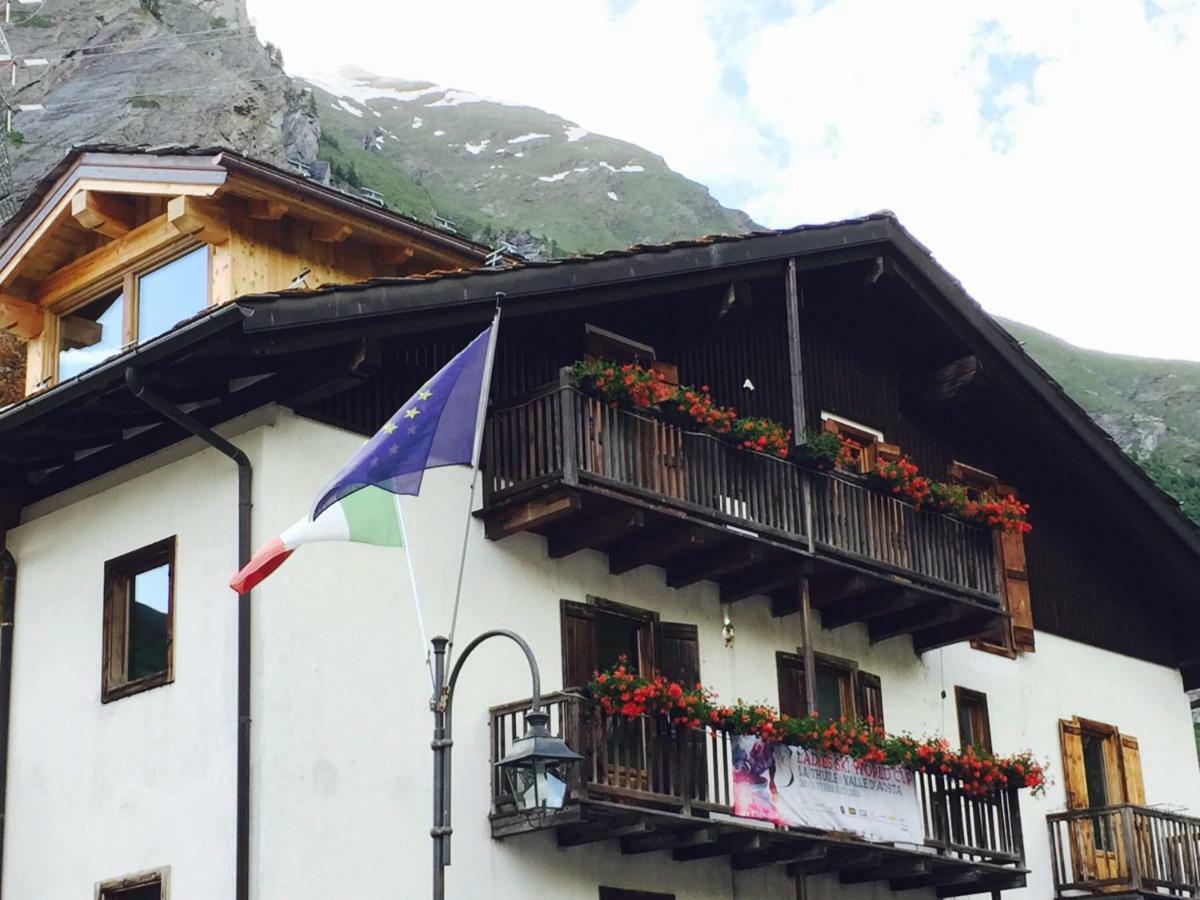 Bed and Breakfast Lthorses & Dreams La Thuile Exterior foto